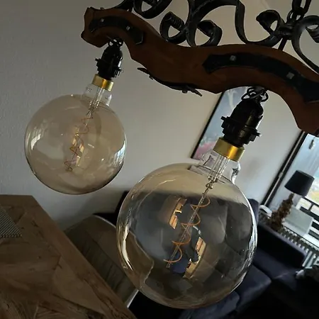 Annis Panoramablick Pool Sauna Tennis Lägenhet *