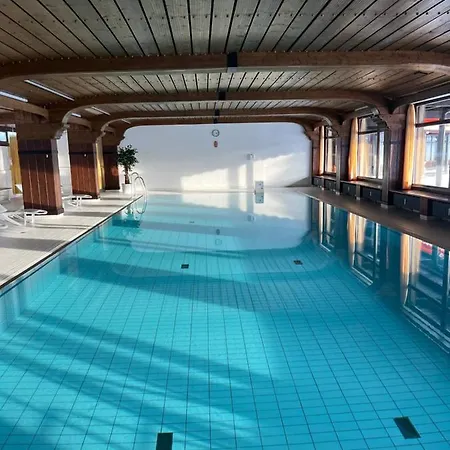 Annis Panoramablick Pool Sauna Tennis Appartamento