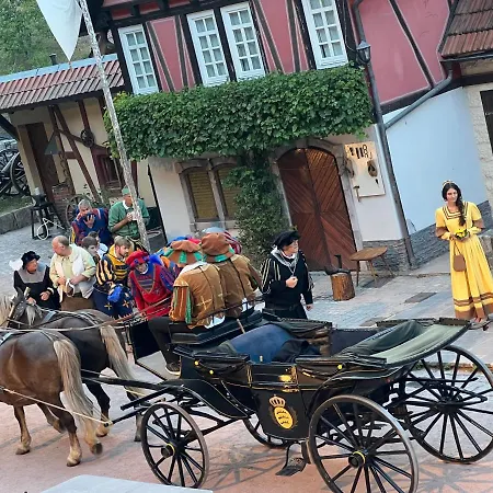 Annis Panoramablick Pool Sauna Tennis Lägenhet *